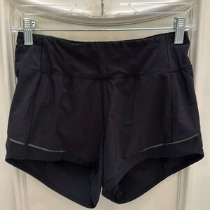 Women’s Lululemon Gait Keeper short 3.5” black